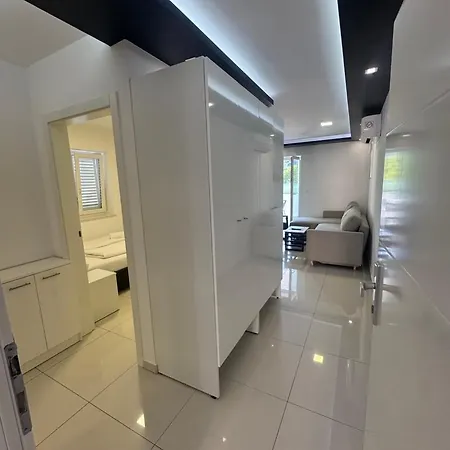 Vendégház San Antonio-apartment Suzana 3*